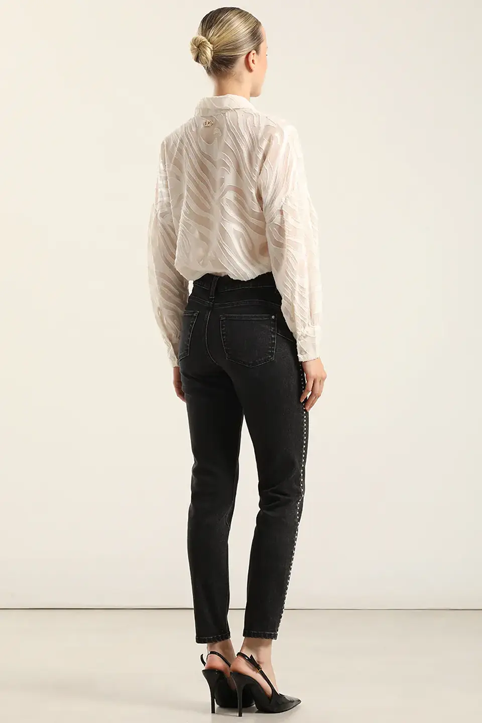 Jeans Skinny, Tiro Medio, Negro Liola 2