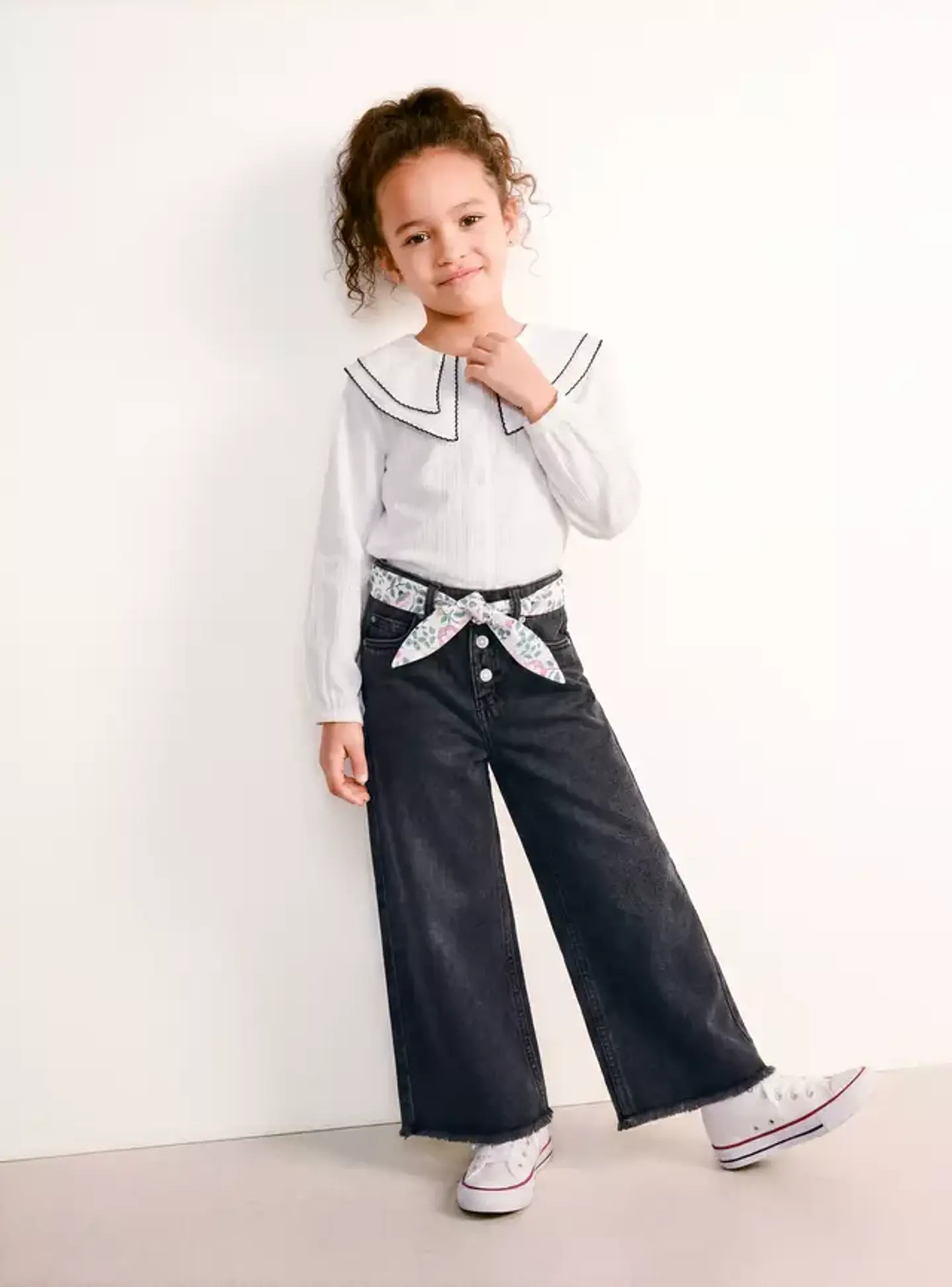 Jeans con Cinturón de Tela Estampado 1