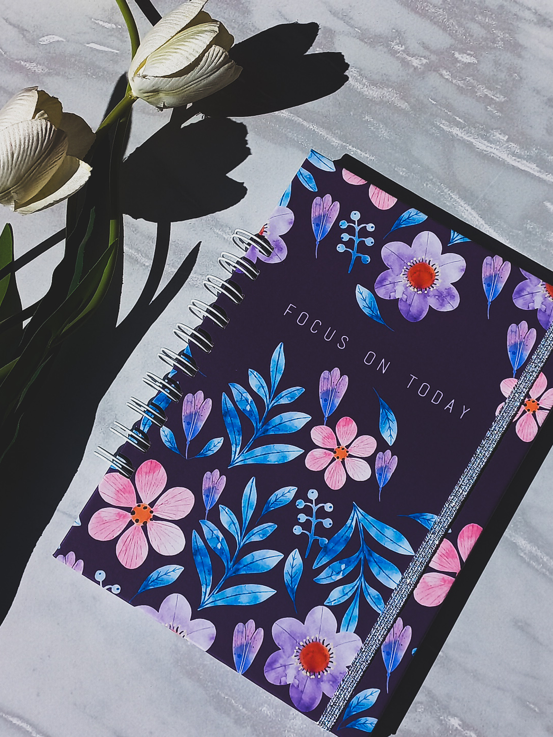 Cuaderno A5 (Tapa Dura) Focus on Today - 80 hojas puntos 1