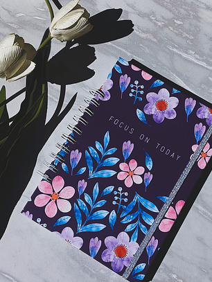 Cuaderno A5 (Tapa Dura) Focus on Today - 80 hojas puntos