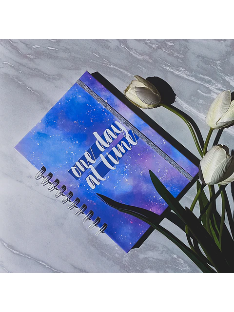 Cuaderno A5 (Tapa Dura) One day at time - 80 hojas puntos 1
