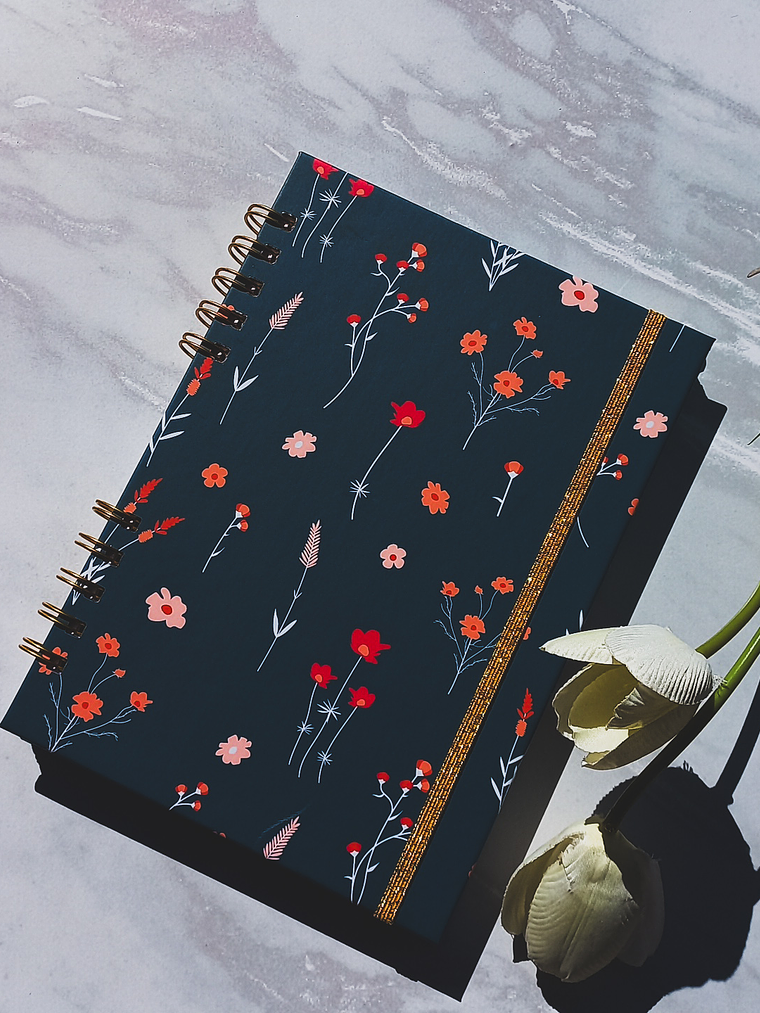 Cuaderno A5 (Tapa Dura) Portada Nº2  - 100 hojas cuadros 1