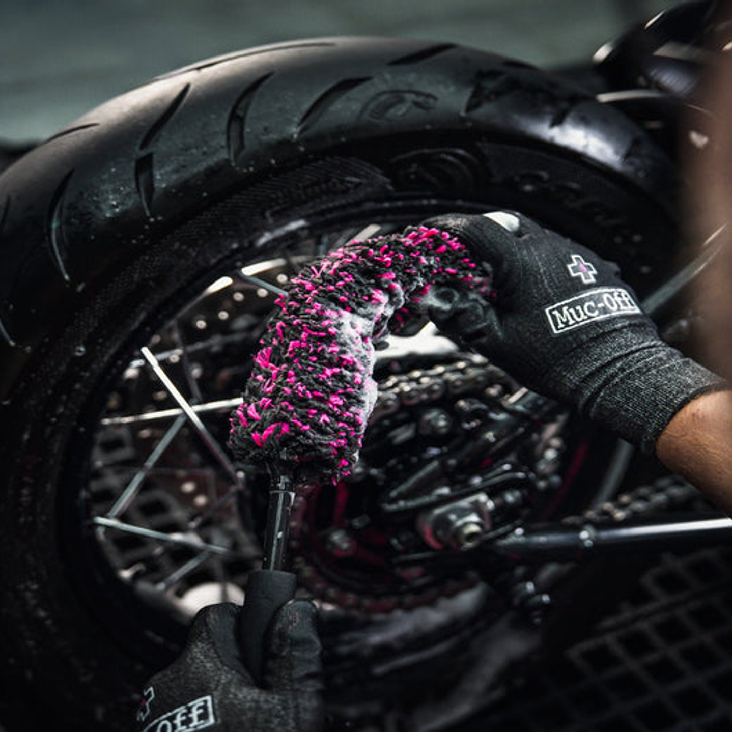 SET DE 3 ESCOBILLAS DE MICROFIBRA MUC-OFF (21416) 2