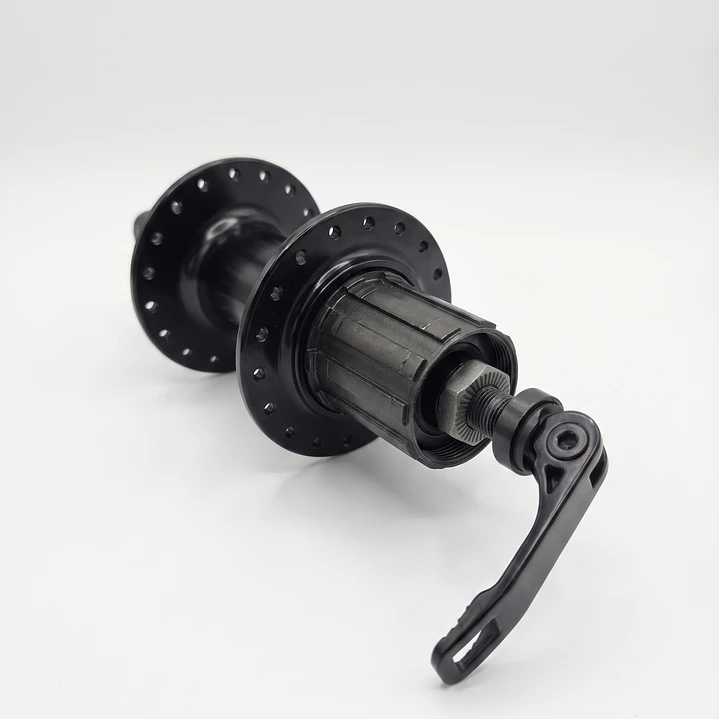 MAZA SELLADA TRASERA DISCO CRANK ALUMINIO 36H NEGRA C/BLOQUEO CASSETTE 3