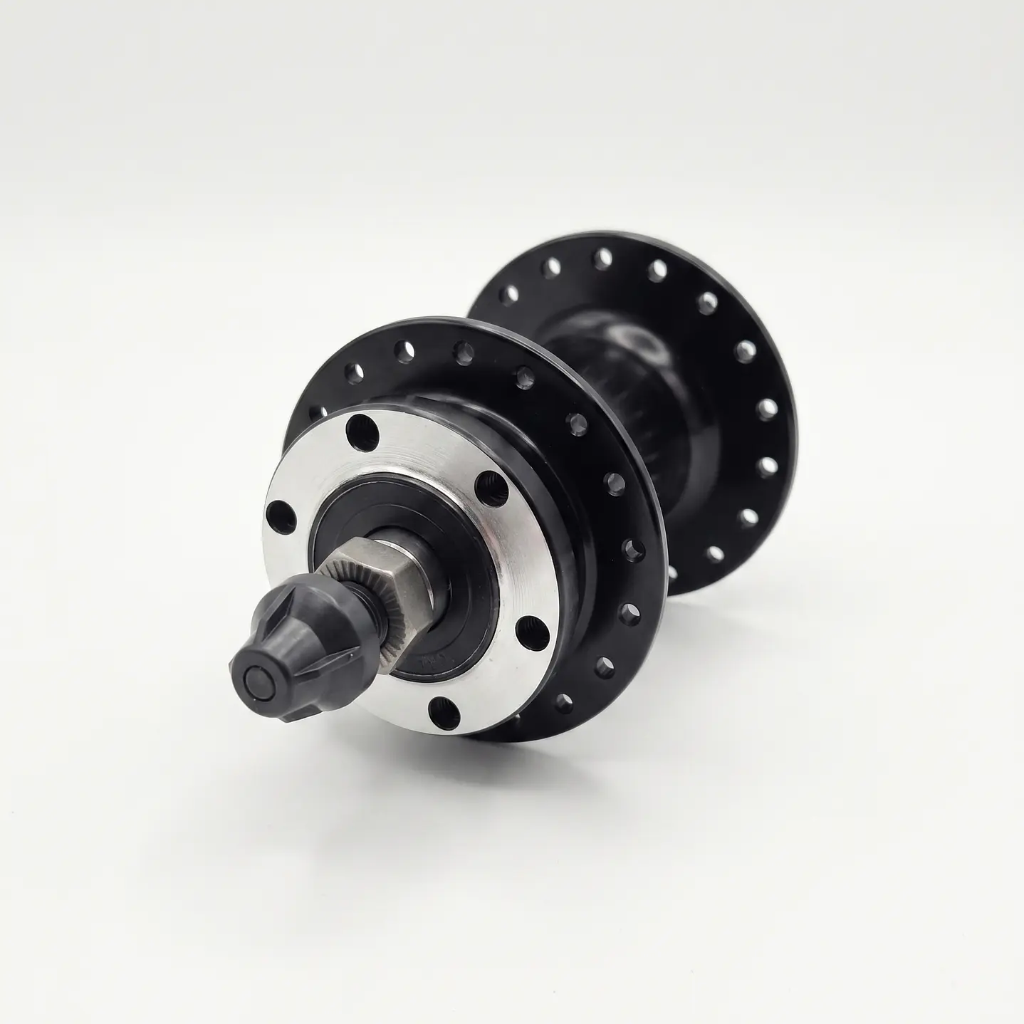 MAZA SELLADA TRASERA DISCO CRANK ALUMINIO 36H NEGRA C/BLOQUEO CASSETTE 2