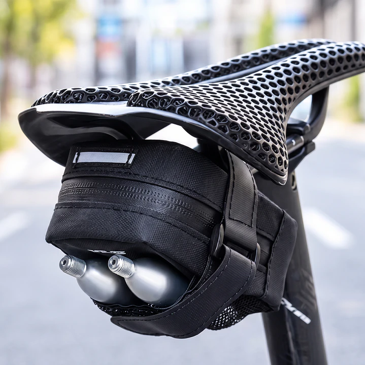 BOLSO TUBO ASIENTO NEGRO 4