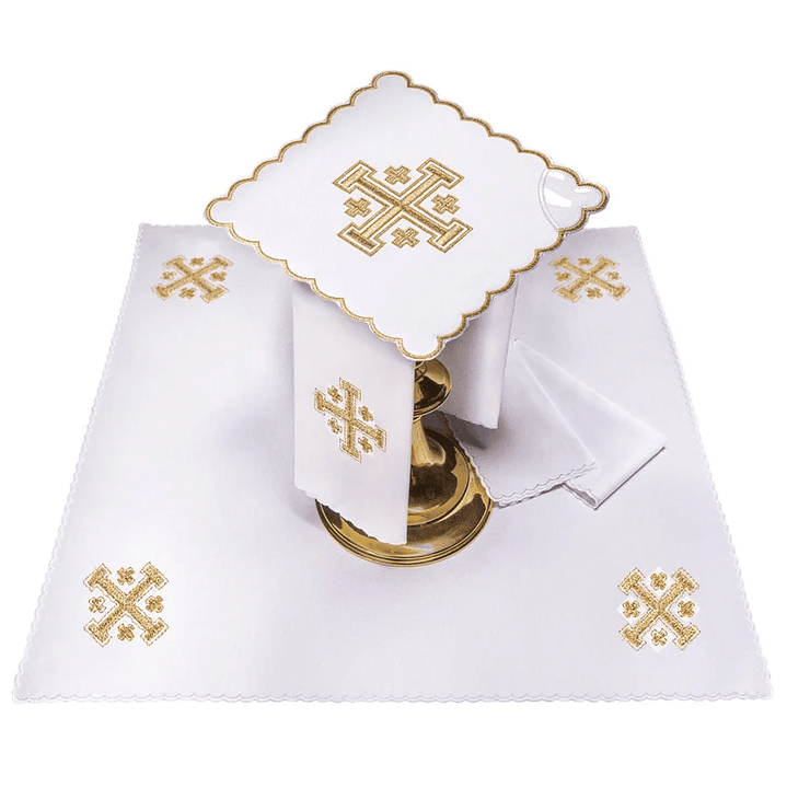 Juego corporal de altar con Cruz de Jerusalén bordada 1