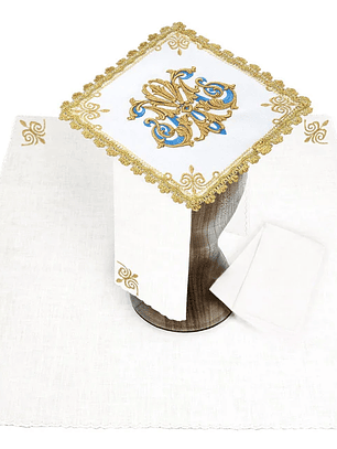 Juego corporal de altar bordado con símbolo Mariano de oro