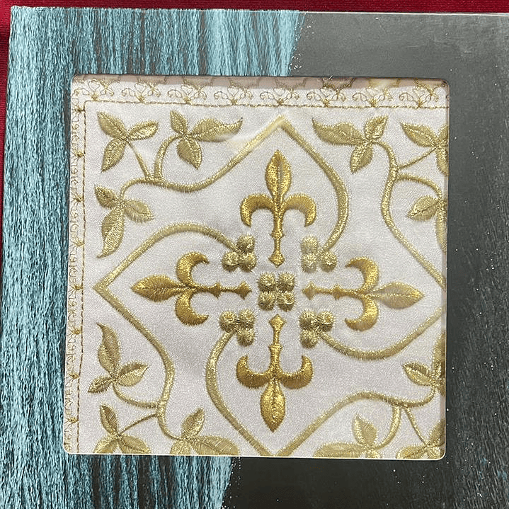 Juego corporal con motivo de hojas con bordado decorativo 1