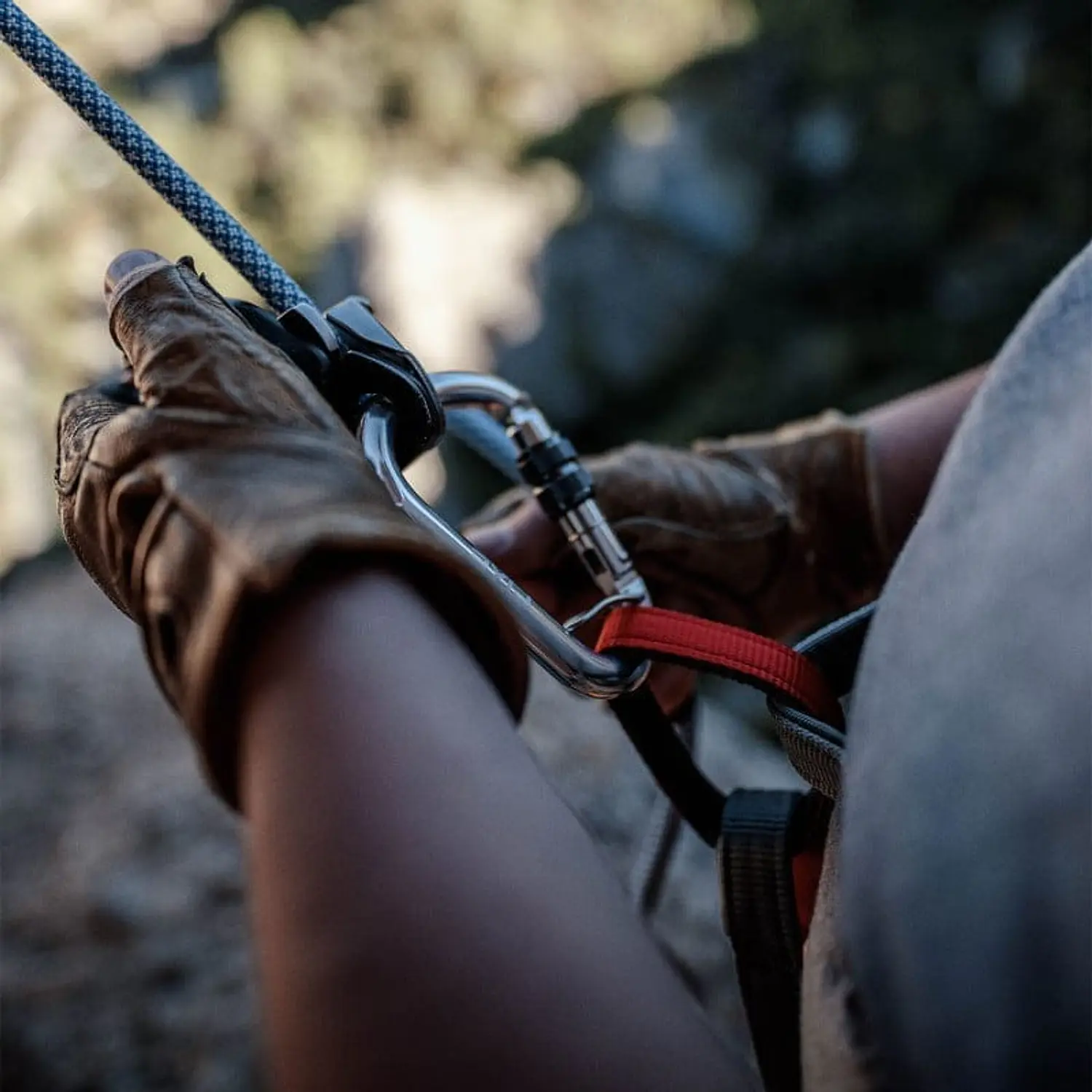 Mosquetón Aluminio HMS Rosca 25kN Anti-Giro Lotus - Fixe 5