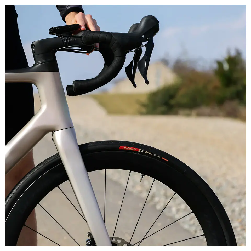 NEUMATICO DE RUTA VITTORIA RUBINO V 700X28C FOLD FULL BLACK G2.0 3