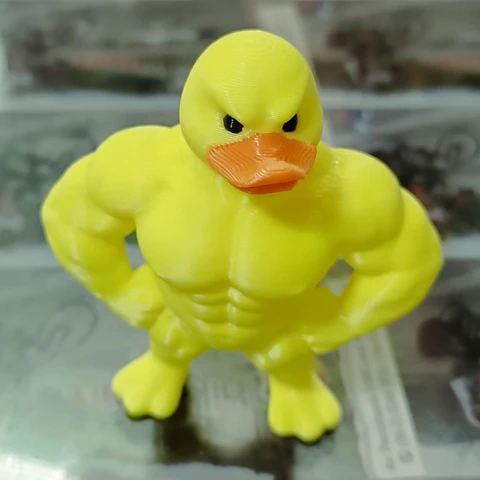 Patito Musculoso De Pie