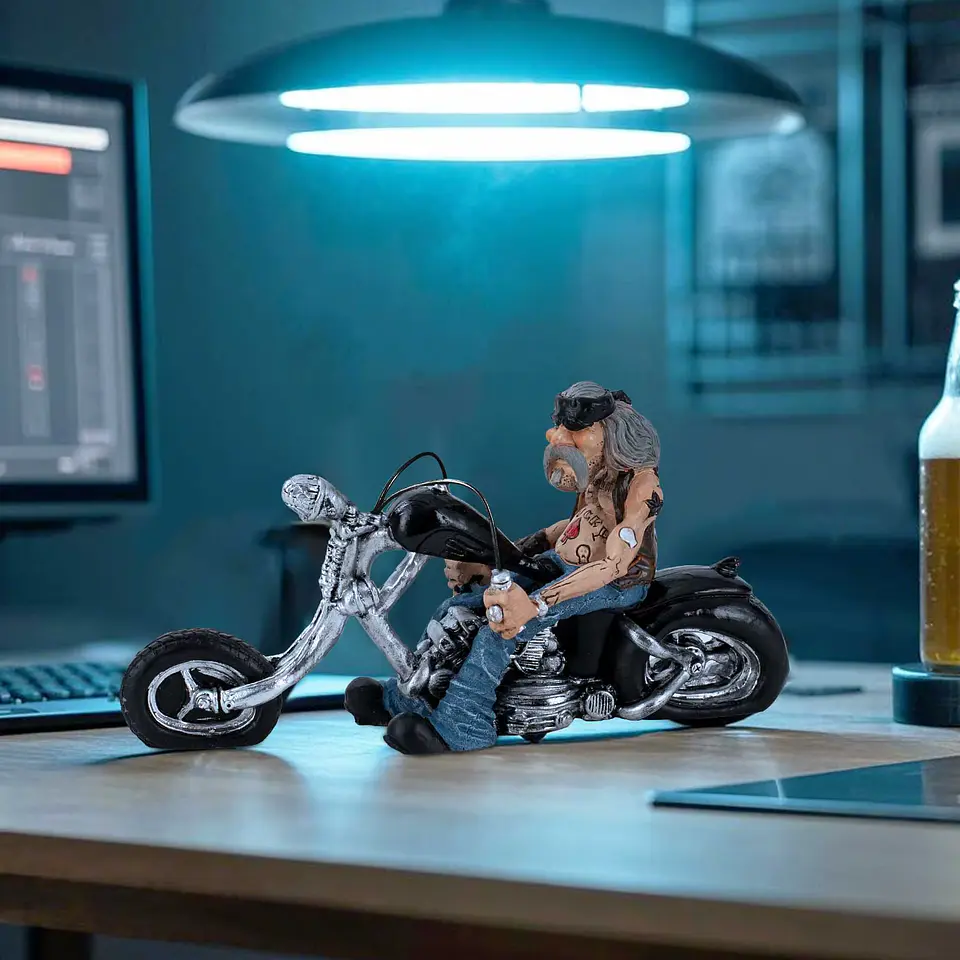 Estatuilla de Motoquero 