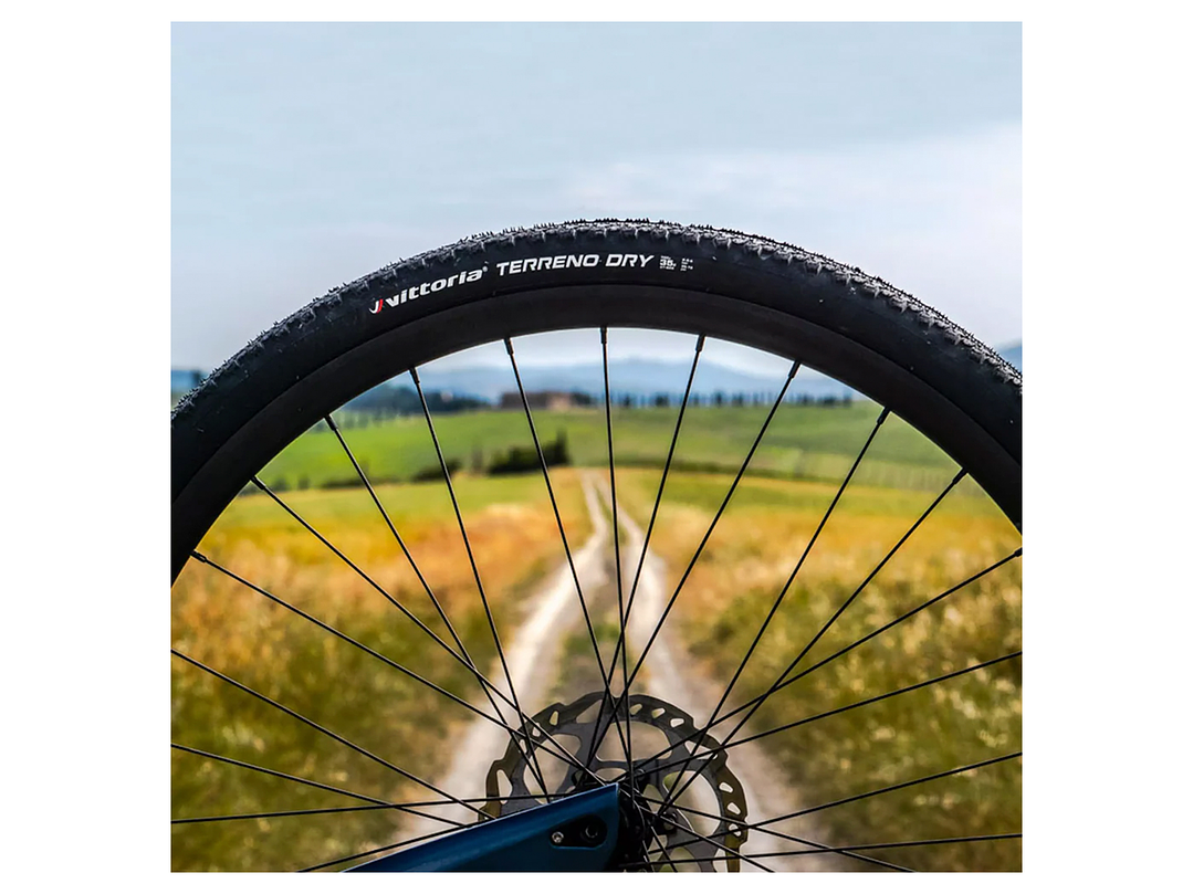 NEUMÁTICO VITTORIA TERRENO DRY 700X38 RIGID FULL BLACK TUBE TYPE / RIGIDGRAVEL ADVENTURE 3