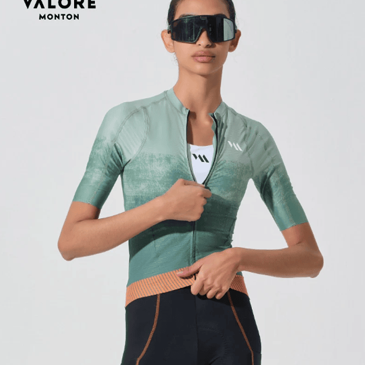 Tricota VALORE Terra Gradient Forest Sage Women 1