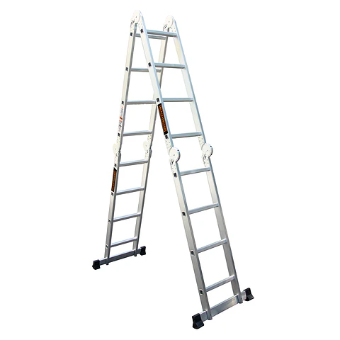 Escalera Black + Decker Articulada 4x4 150Kg