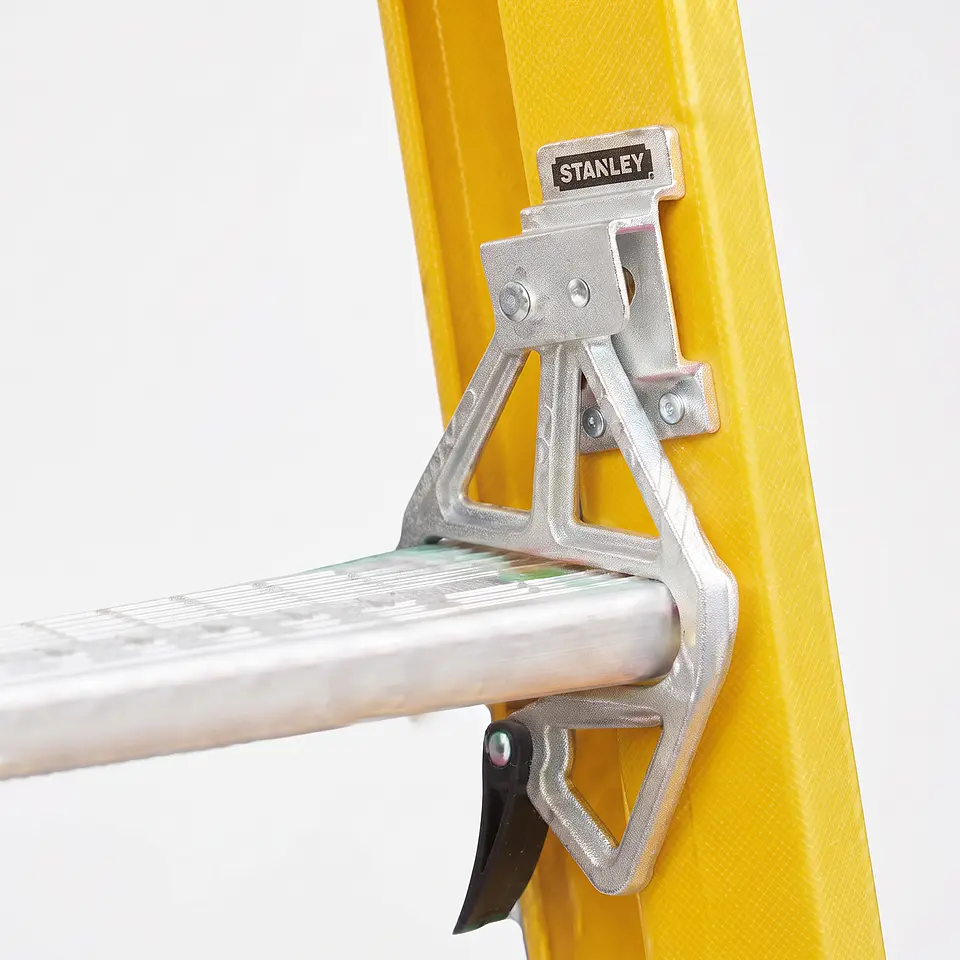 Escalera Extensible de Fibra de Vidrio, Altura 440 CM STANLEY 3