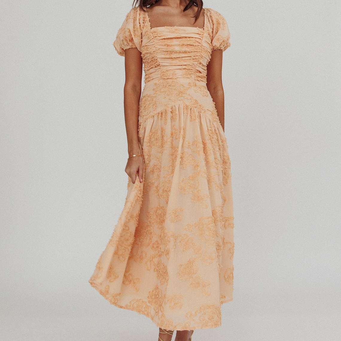 Telma Puff Sleeves Midi Dress Blush 5