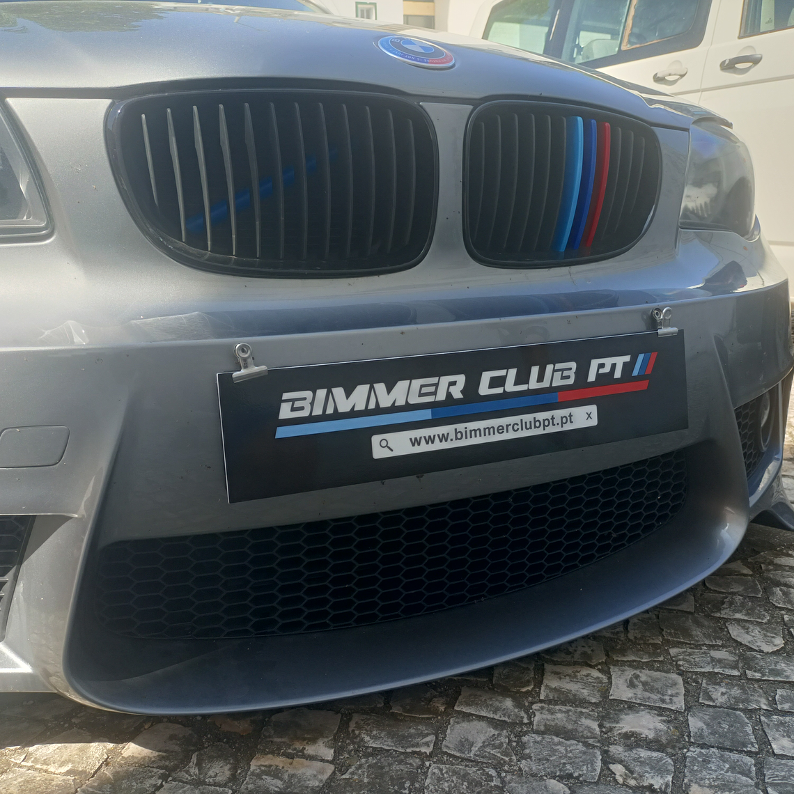 Tapa matrículas oficial do grupo  2