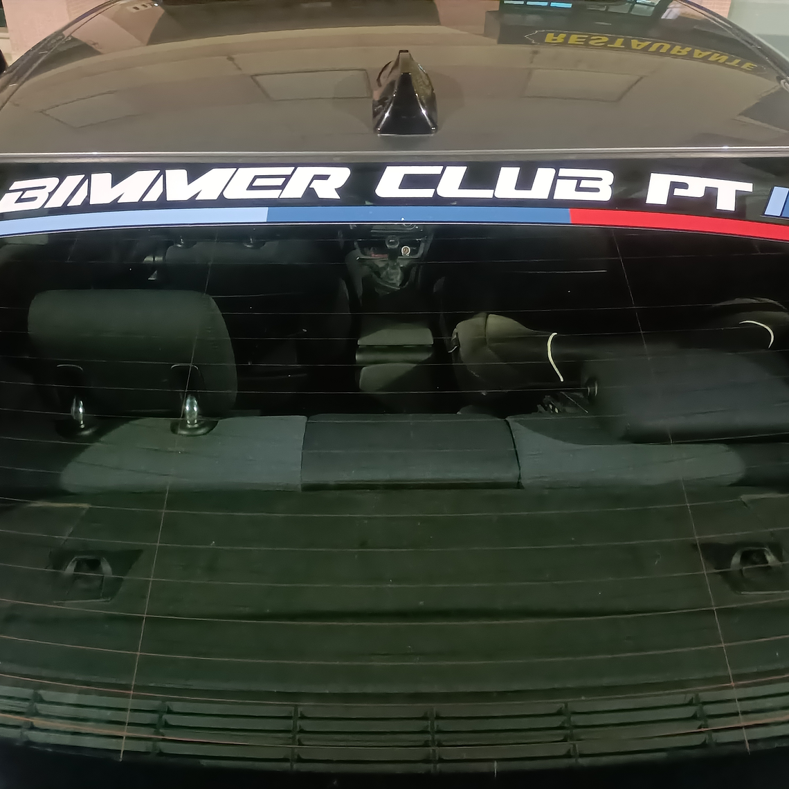 Autocolante parabrisas  2