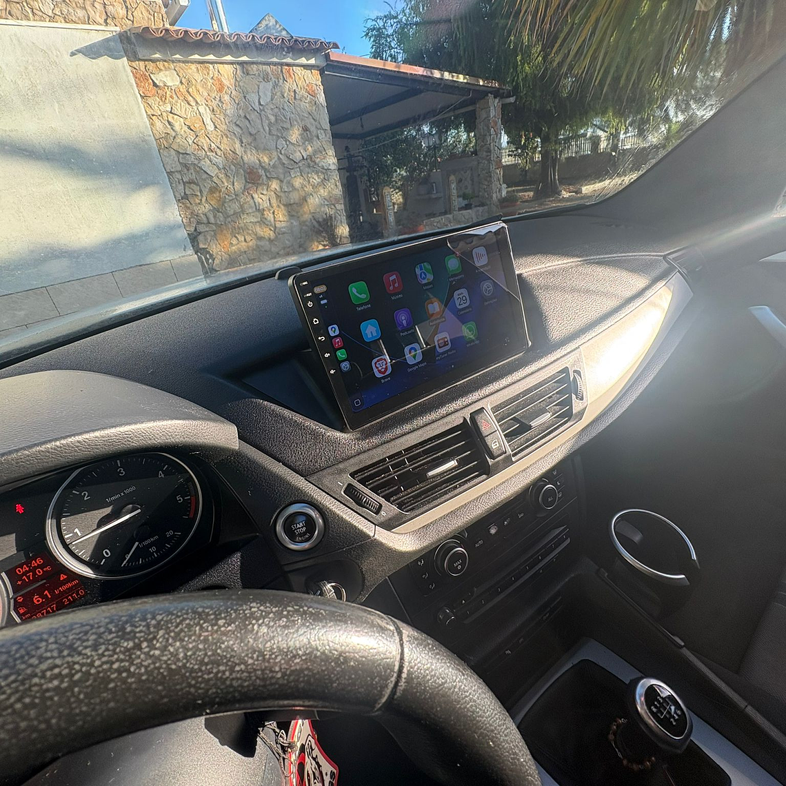 Instalação / substituição Multimédia  3