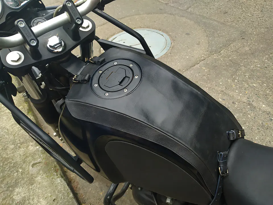 Cubretanque RE Himalayan 3