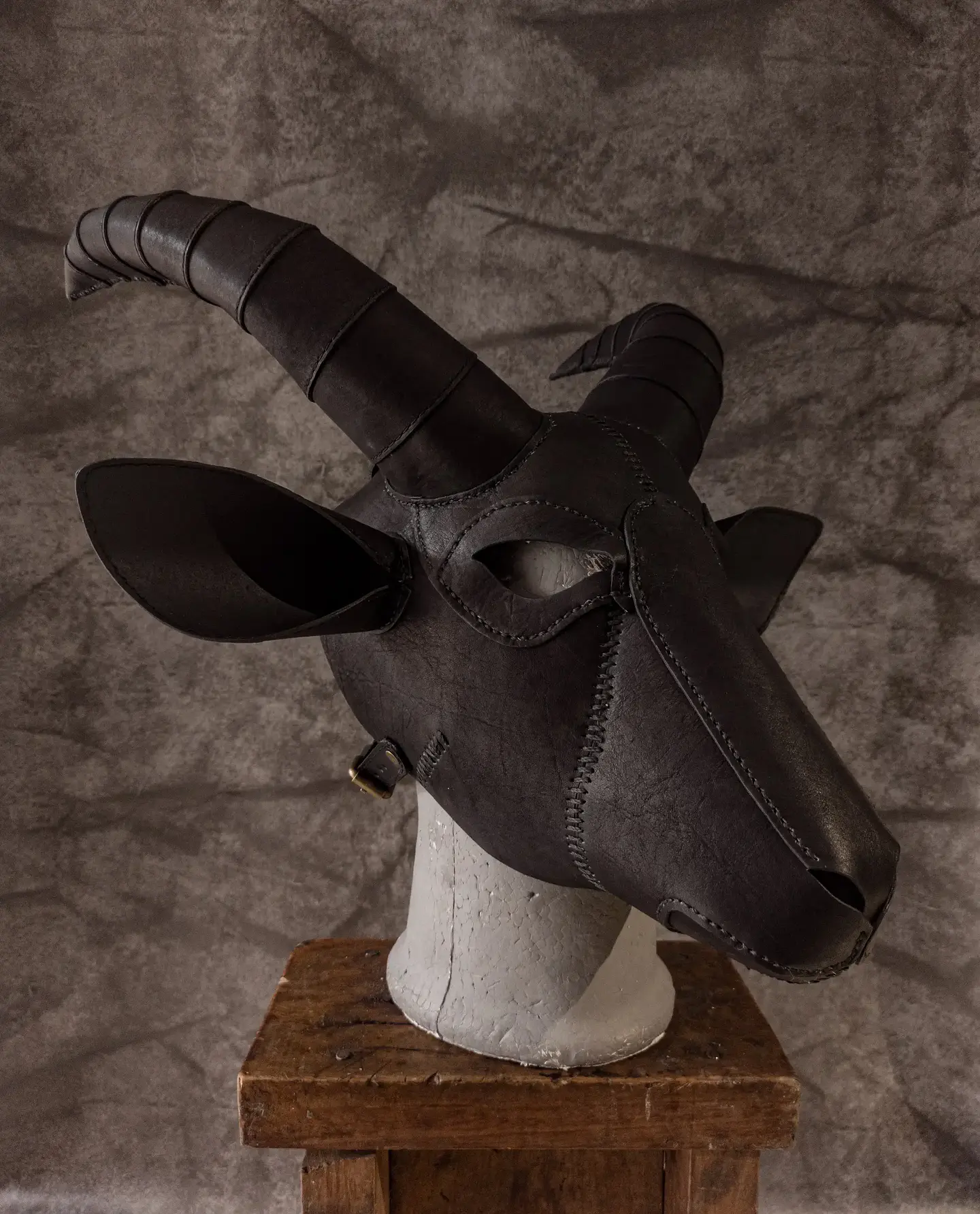 Máscara en cuero Baphomet 1