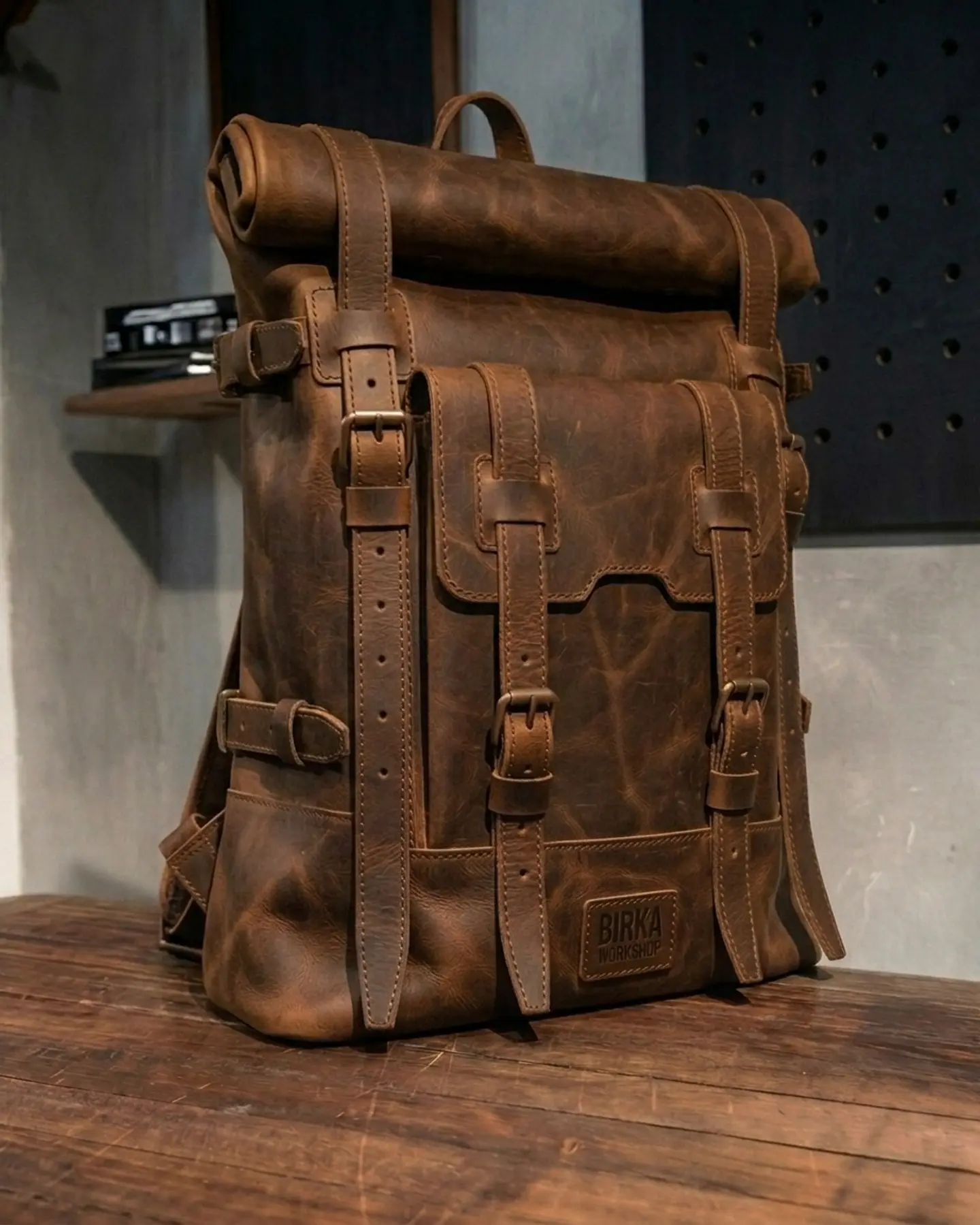 Morral en cuero tipo rolltop Valley 3