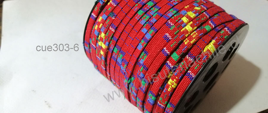 Cordón étnico plano en color rojo y líneas azules, amarillos y verdes, 5 mm de ancho, por metro
