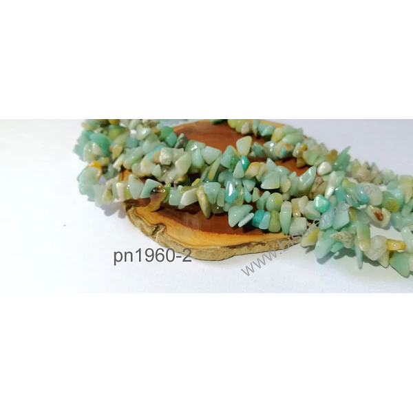 Amazonita chip chico, tira de 85 cm aprox. tamaño de piedra chico