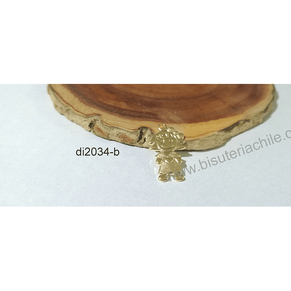 Dije baño de oro en forma de niña, 22 x 12 mm, por unidad