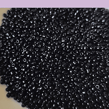 Mostacilla negra de 2.1 mm (11/0), set de 50 grs