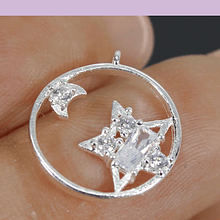 Dije zirconia estrella y luna bañlo de plata, 15 mm, por unidad