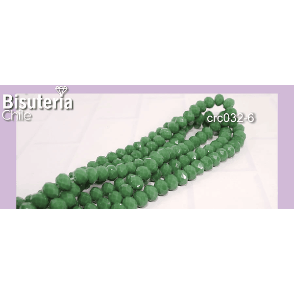 Cristal facetado de 8 mm, en color cele verde, tira de 66 cristales aprox.