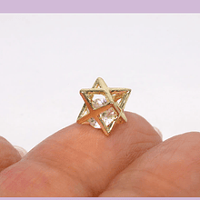 Dije zirconita, hexagonal, con cristal de zircon en su interior, 7 x 7 mm, por unidad