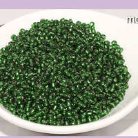 Mostacilla color verde cristal de 8/0 set de 50 grs