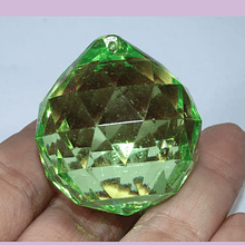 Prisma de acrílico, 41 x 38 mm, color verde, por unidad