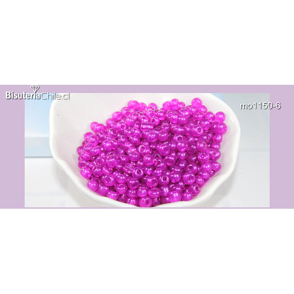 Mostacillón color fucsia, bolsa de 50 grs (6/0)