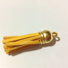 Borla amarillo  base dorado 35 mm de largo, desde la argolla, por unidad
