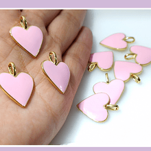 Corazón Baño de oro 18 kilates, con esmalte rosado, 25  x 20 mm, por unidad