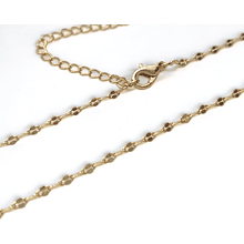 collar baño de oro con diseño, 41 cm de largo, mas cadena de alargue de 6 cm, por unidad