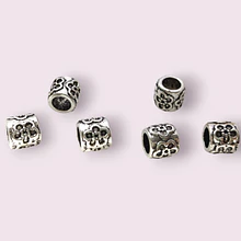 Separador plateado, 8 x 8 mm, agujero de 5,2 mm, set de 6 unidades