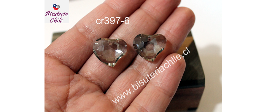 Cristal en forma de corazón facetado color gris,  16 mm de ancho x 15 mm de largo, set de dos unidades. San Valentin