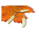Dije baño de oro en forma de pluma, 30 x 7 mm, por unidad