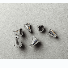 Casquete o separador plateado, 11 mm de largo por 10 mm de ancho, agujero de 7 mm, set de 6 unidades