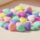 Corazón acrílico multicolor, 10 x 12 mm, 20 grs. 42 piezas 