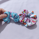 set de Scrunchies modelo Hello Kitty para el cabello, 13.5 cm de ancho (mediano) set de 2 unidades