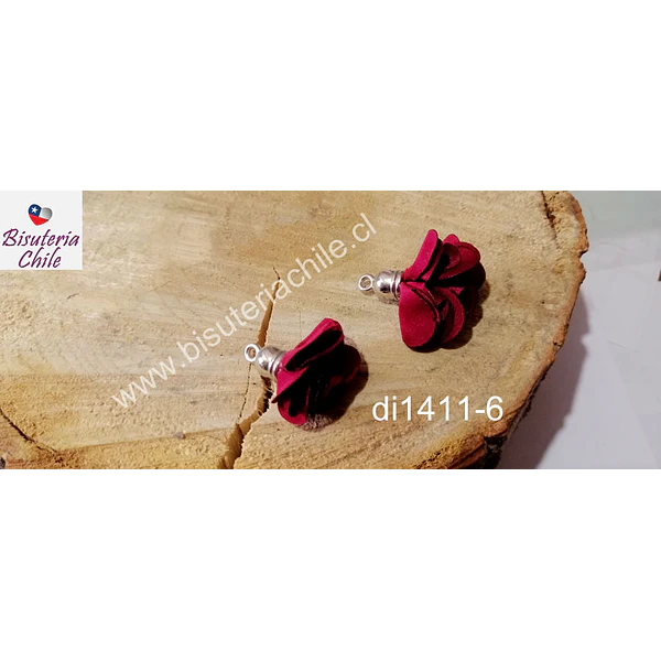 Borla flor burdeo, base plateado, 24 mm de largo, por par