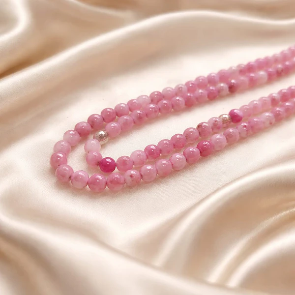 Agata facetada de 4 mm, en tonos rosa de 95 piedras APROX