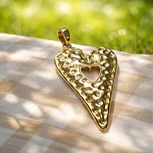 Colgante corazón baño de oro opaco, 80 x 52 mm, por unidad